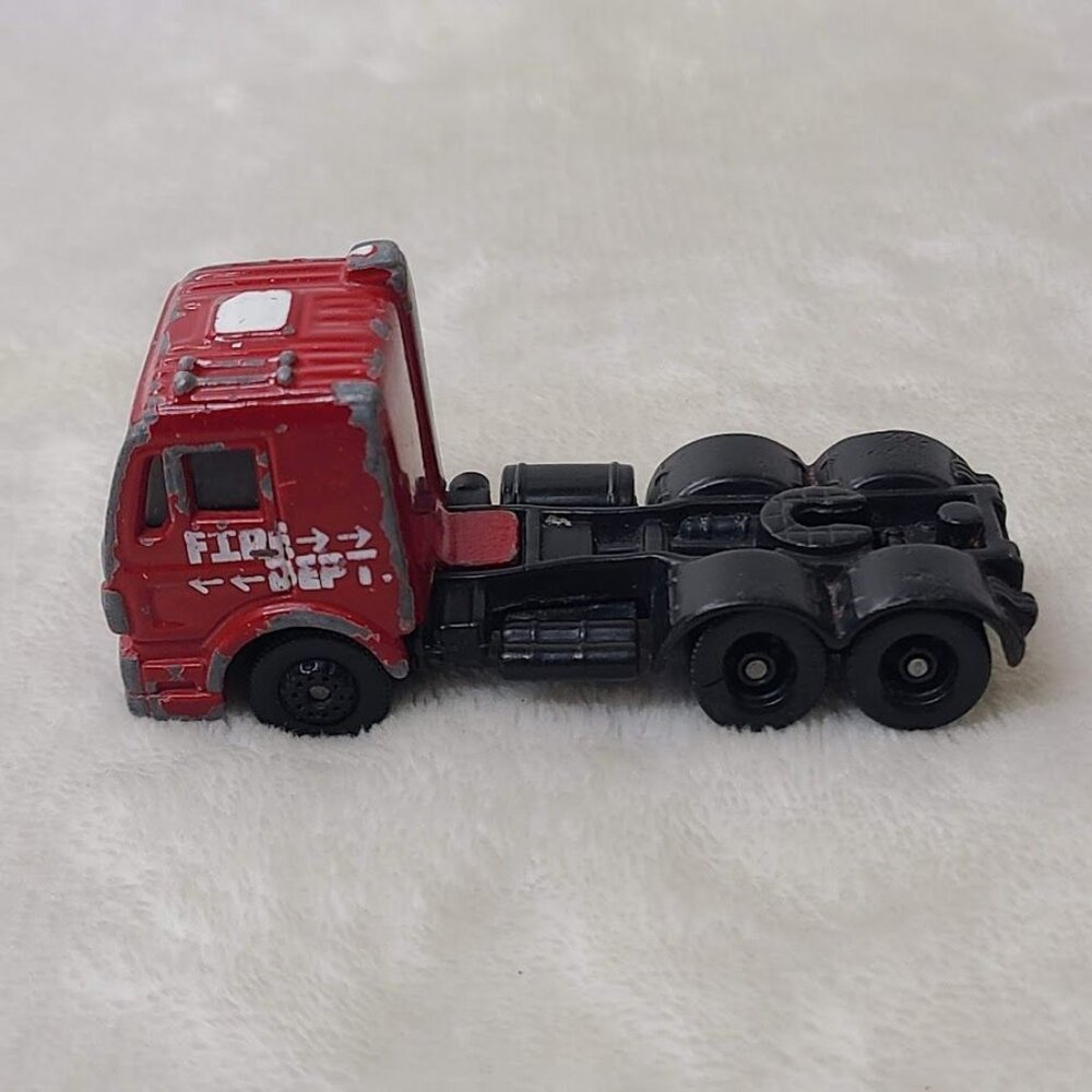 Maisto Mercedes-Benz Fire Dept Semi Truck Cab 1:64 Diecast Red Black - Picture 4 of 9